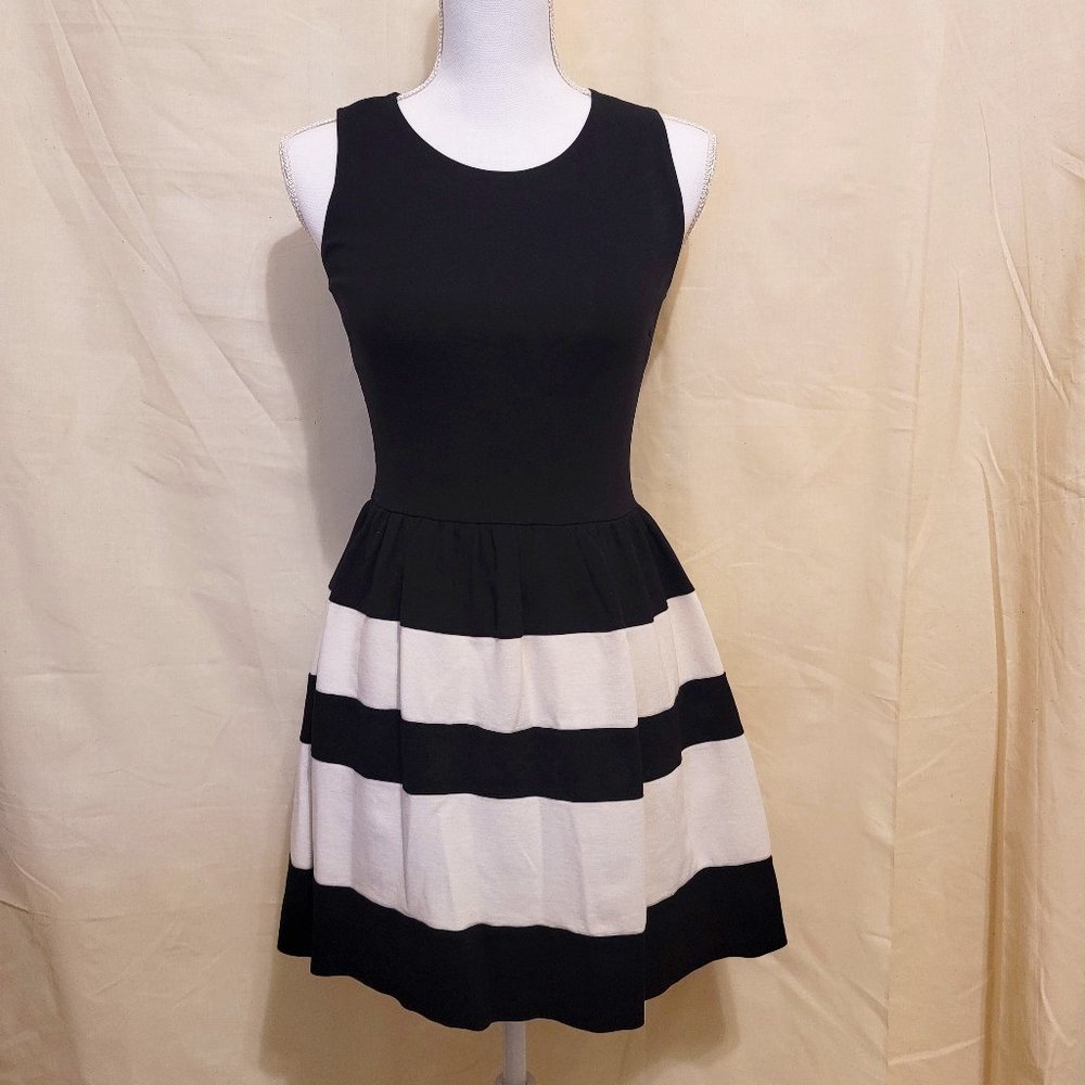 SAKS FIFTH AVENUE Skater Dress Black & White